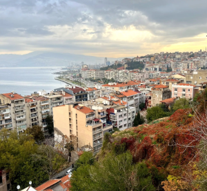 Blick &uuml;ber die Stadt Izmir in der T&uuml;rkeit